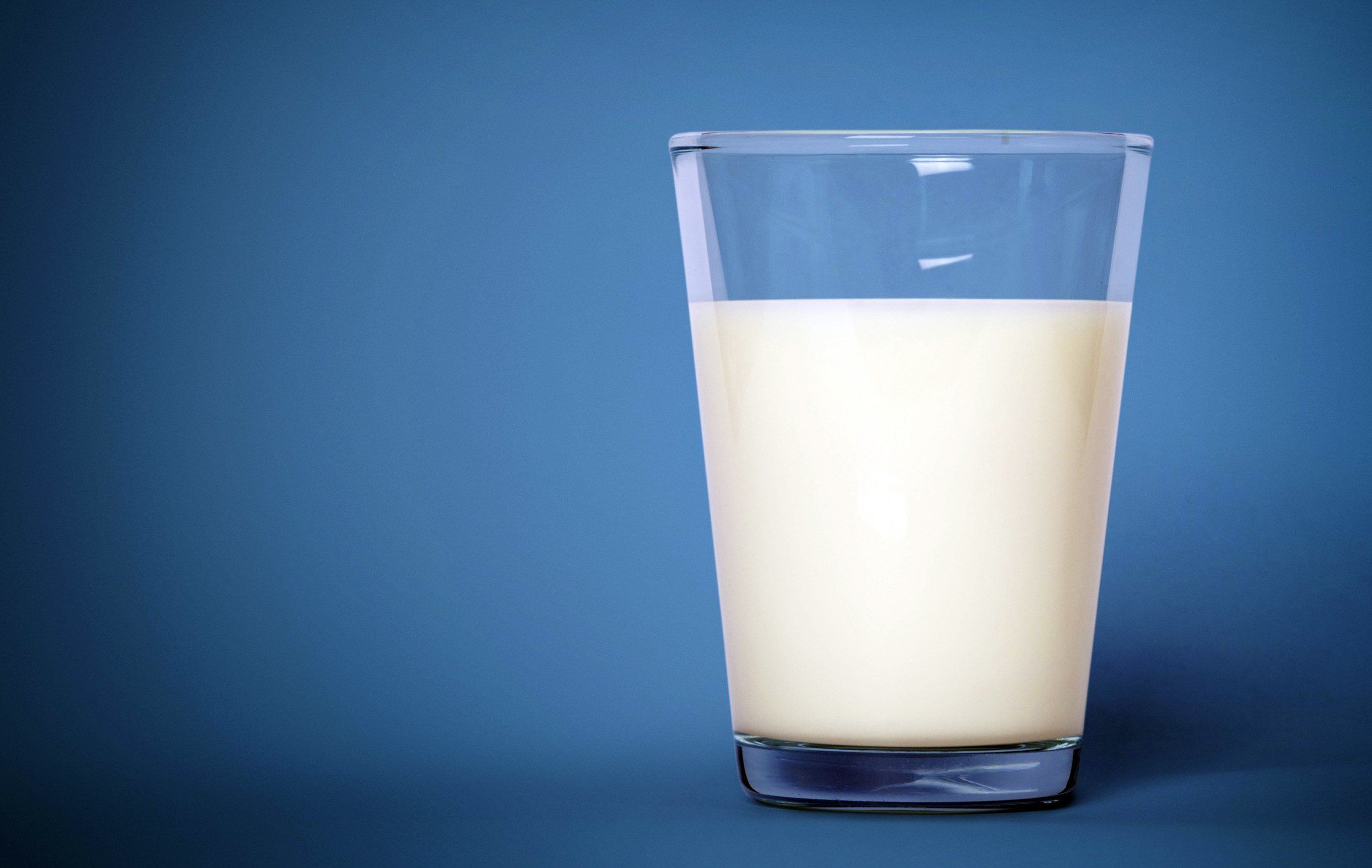 Wie un(gesund) ist Milch? Alle Fakten zur Kuhmilch - NXTFIT